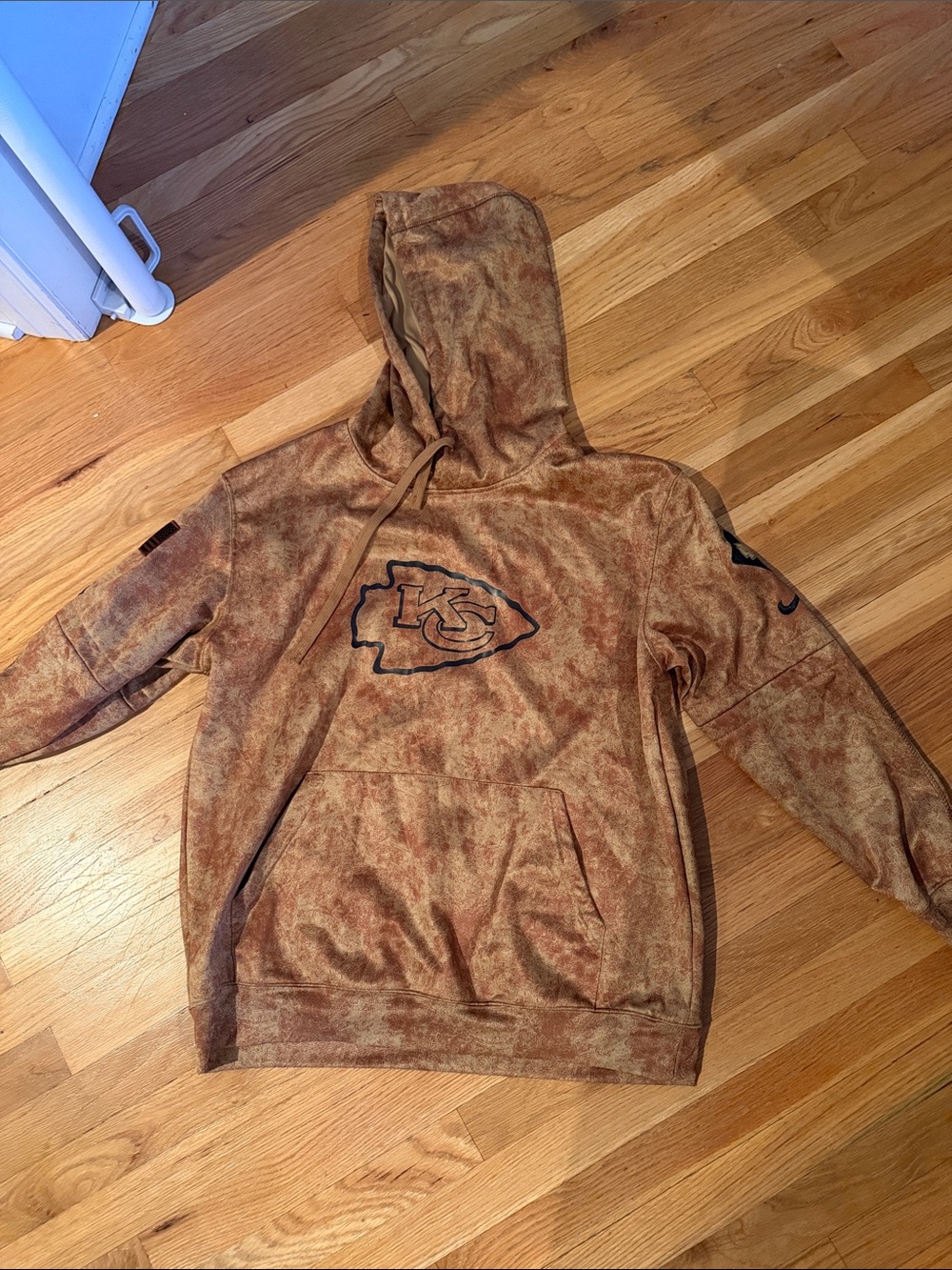 2023 Salute to Service Chiefs Hoodie